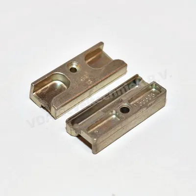 Gu padnok sluitplaat 9-35508-00-0-1 Deceuninck Zendow / Kommerling Gold (Pilzzapf blech)