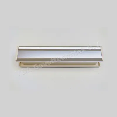 Normbau Brievenbus Briefplaat binnen buiten F1 buiten zwart binnen maat 360 x 70 mm schacht maat 335 x 45 mm schroefmaat 340 mm minimale deurdikte 46 mm