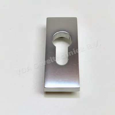 Aluminiumafdekplaatje t.b.v. cilinder rozet