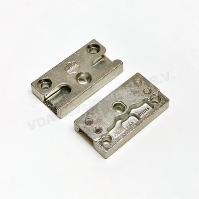 Maco sluitplaat 96240. Sponning 30 Vlak 50MM