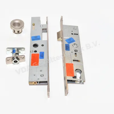 Schuco onderdeel 241323 Anti paniek slot + tegenkast set
Antipanik Garnitur für 2-flg.Anschlagtüren 1821 B
Panikfunktion B
DIN Links
Drn 35 x 92 PZ
9 mm stiftmaat
Tegenkast voor passieve deur
(schuco slot) (deurslot) (tegenslot) (slot) (onderdeel schuco) (deurbeslag)