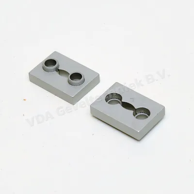 Fapim vulblok voor scharnier Loira 8mm dik Voor aluminium scharnieren. Opbouw. 6666S8
