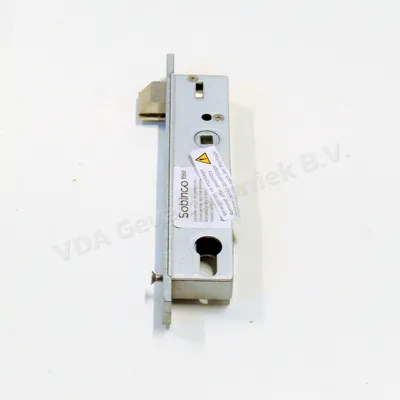Sobinco dag en nachtslot hoofdslot voor Triple-Slot Drn 25mm,PZ 97.3 mm. Vrpl. 23.5 x 230mm. Dit betreft het hoofdslot voor een Triple-Slot. Dagschoot met 8 mm voorstand