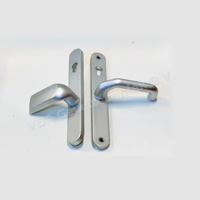 S2 deurkruk/ draaibare duwer/knop veiligheidsbeslag senior pc 92 122-92 schild 302 x 40 mm afgerond incl. bevestigingsmat. deurdikte 51-59 mm