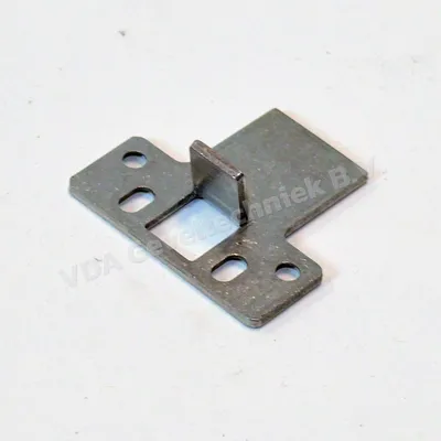 Wilka P645 Sluitplaat met lip voor vergrendeling naar boven voor 4685/4686 RVS