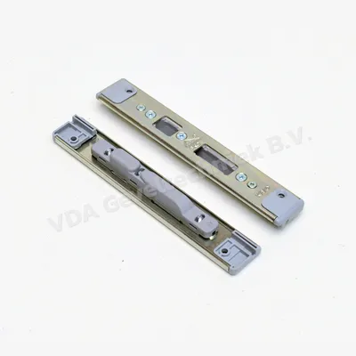 KFV PEN-HAAK sluitplaat U32 3625-369-9Q--SKG 2 Rechts Ter behoeve van Veka Softline AD. 3499402