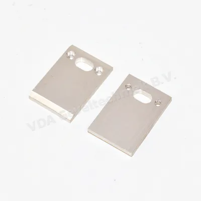 ALCOA Kawneer 272. alu stolp sluitplaatje 35 x 53 x 6 mm t.b.v. stolpespagnolet