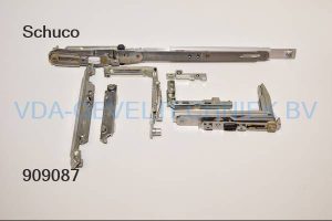 Schuco onderdeel  275004 compleet beslag Komplettbeschlag für draaikiep 23 mm Getriebe, rechts
AvanTec verdeckt liegend max. 130 kg
Kammergetriebe: 23 mm
Öffnungsweite des Fensters: 400 m
Beslag set van schuco raambeslag set voor draaikiep ramen RECH