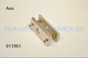 AMI Rozet 115/50 met KESO-uitsparing.
115x50x12MM. Zilver/EV1